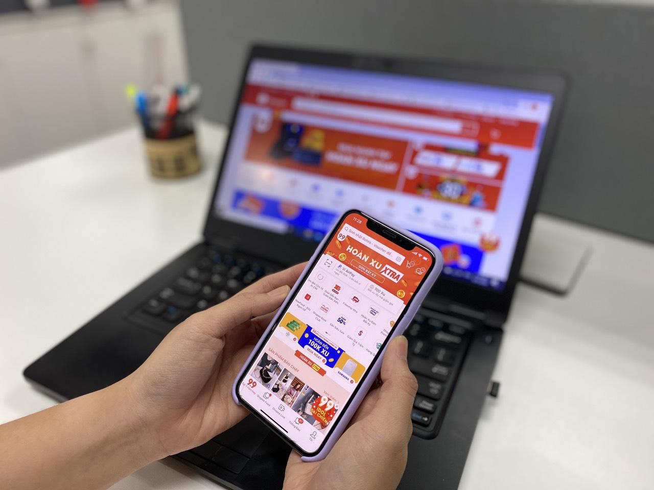 BizNews ngày 24/12/2024: Thị trường thương mại điện tử Việt Nam vượt 25 tỷ USD