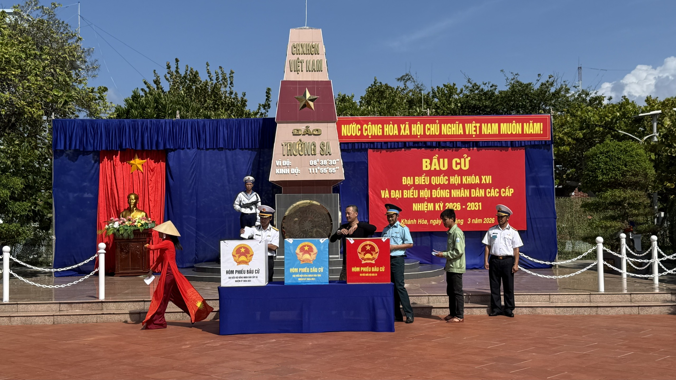 Cử tri Trường Sa cùng cử tri cả nước tham gia “Ngày hội non sông”