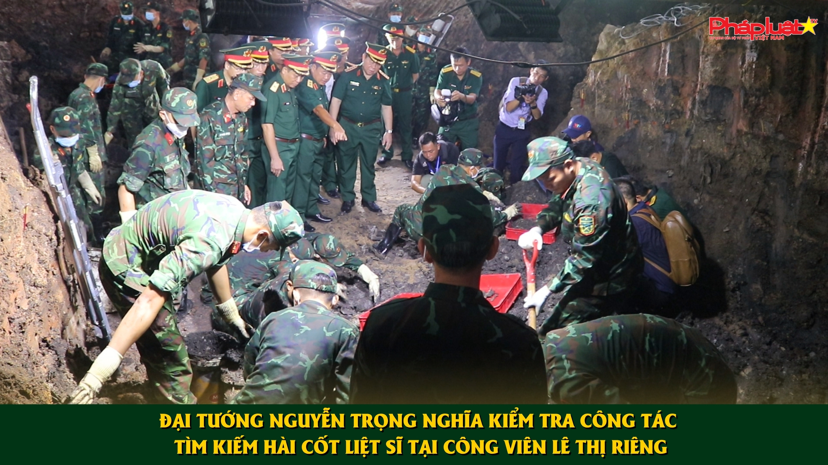 Đại tướng Nguyễn Trọng Nghĩa kiểm tra công tác tìm kiếm hài cốt liệt sĩ tại Công viên Lê Thị Riêng