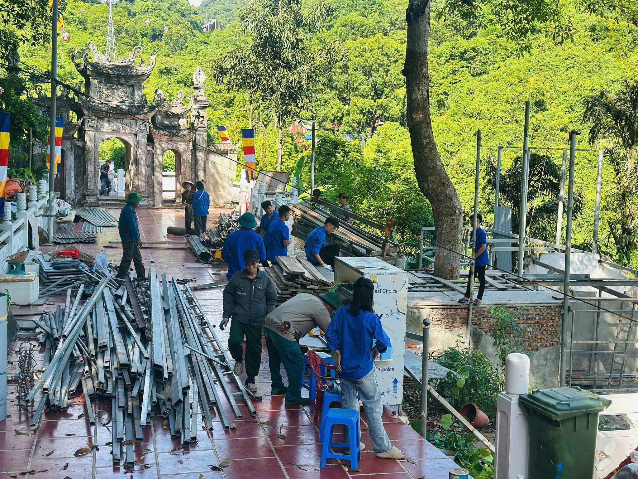 Đồng lòng kiến tạo diện mạo mới cho Chùa Hương