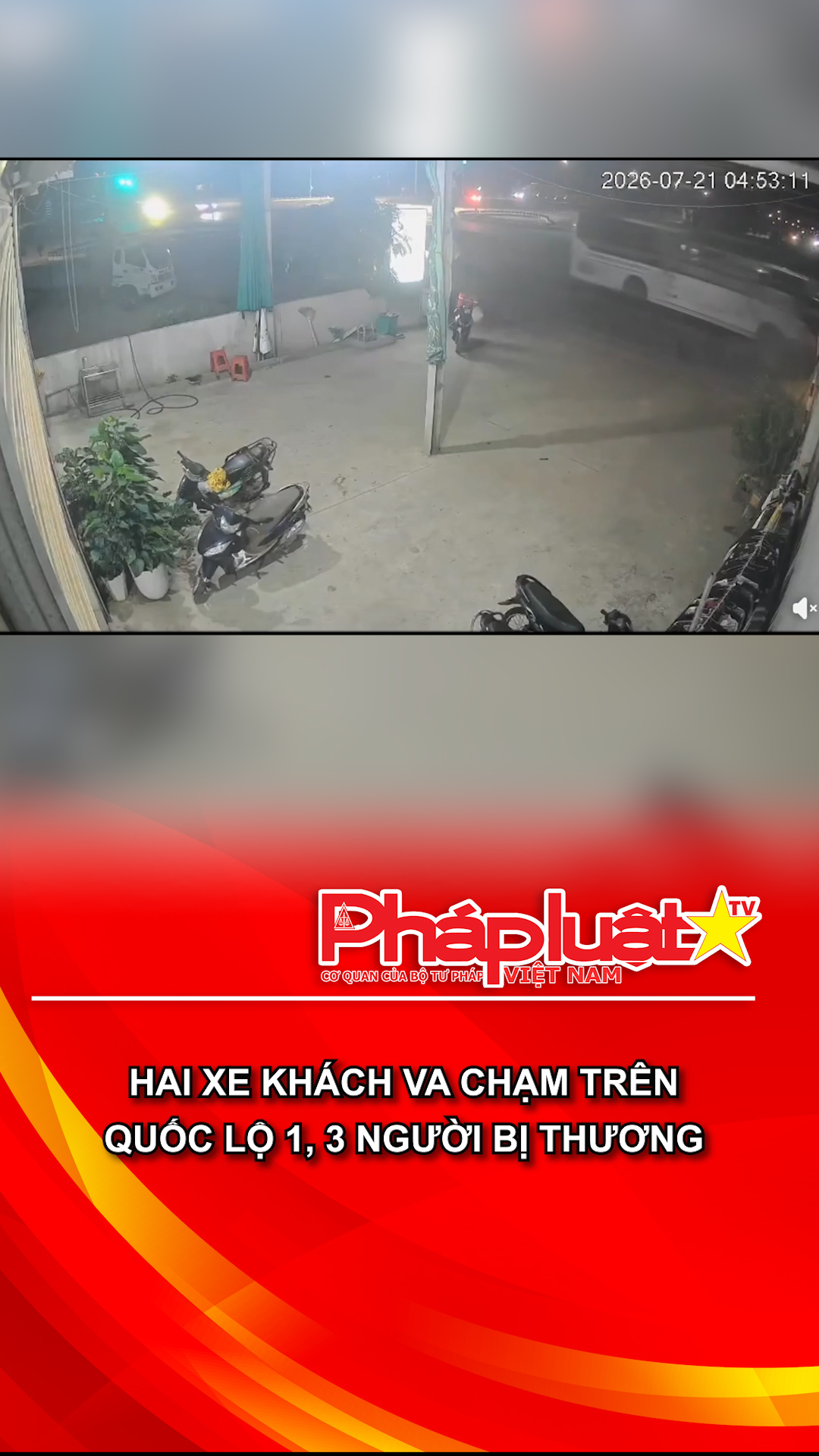 Hai xe khách va chạm trên Quốc lộ 1, 3 người bị thương.
