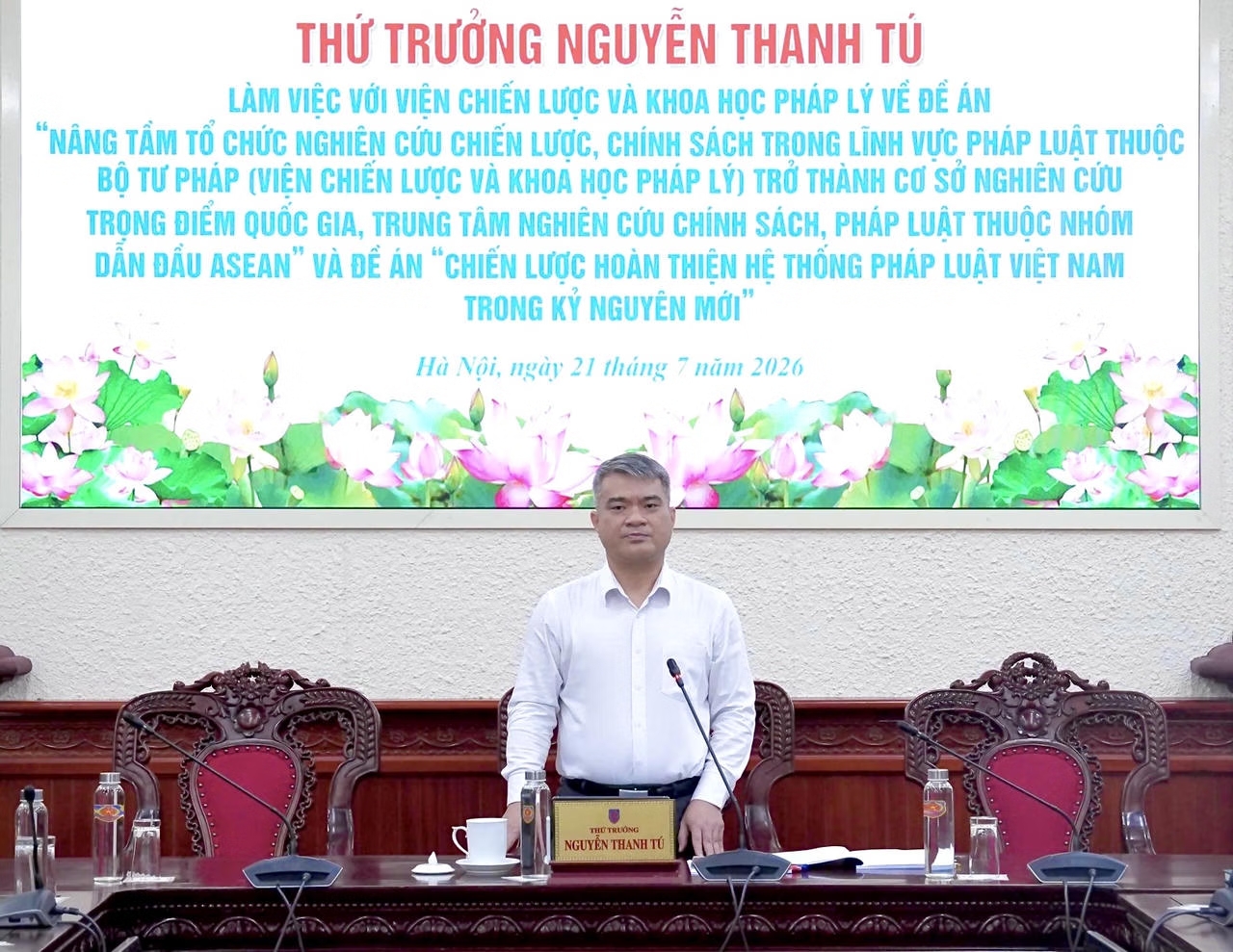 Đổi mới tư duy trong tổ chức thực hiện các hoạt động nghiên cứu khoa học pháp lý