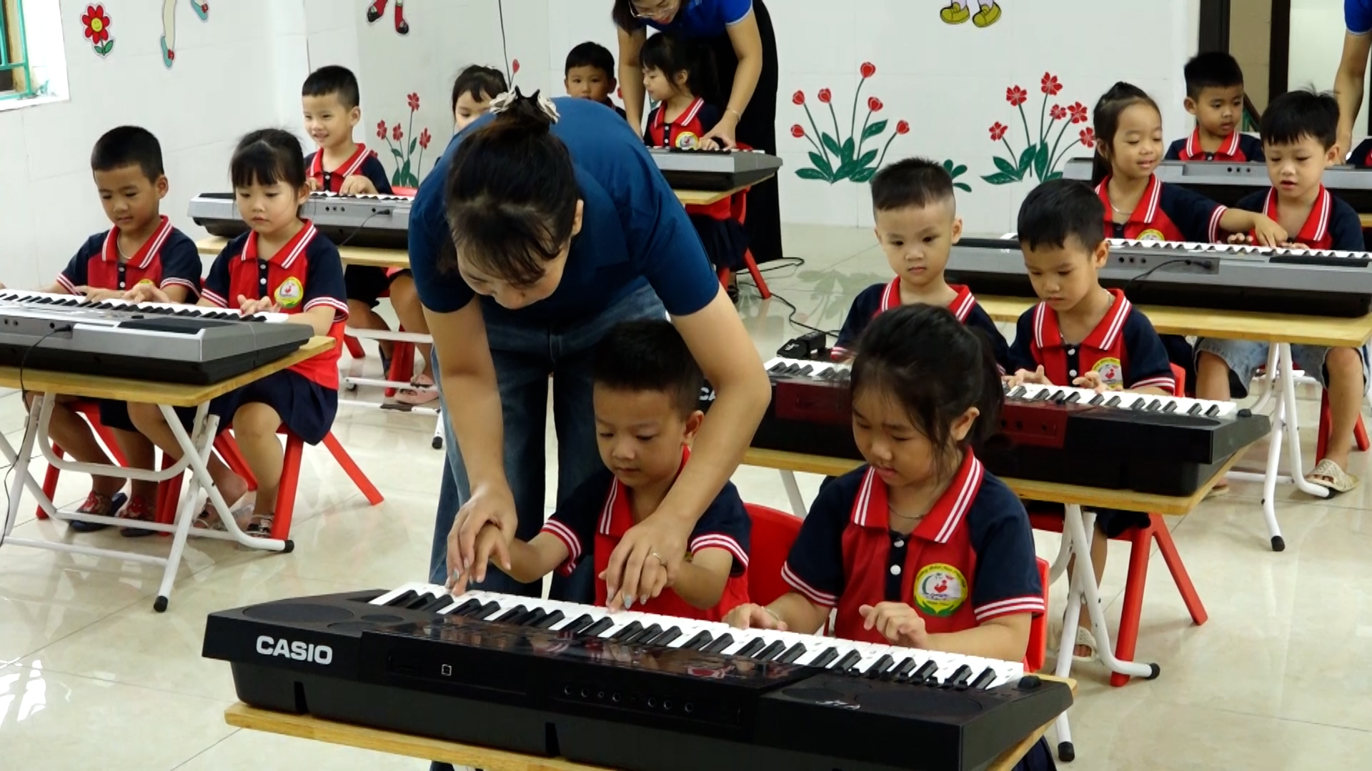 Giữ trọn tiếng cười trẻ thơ trước ngày di dời vì Dự án Cảng hàng không quốc tế Gia Bình