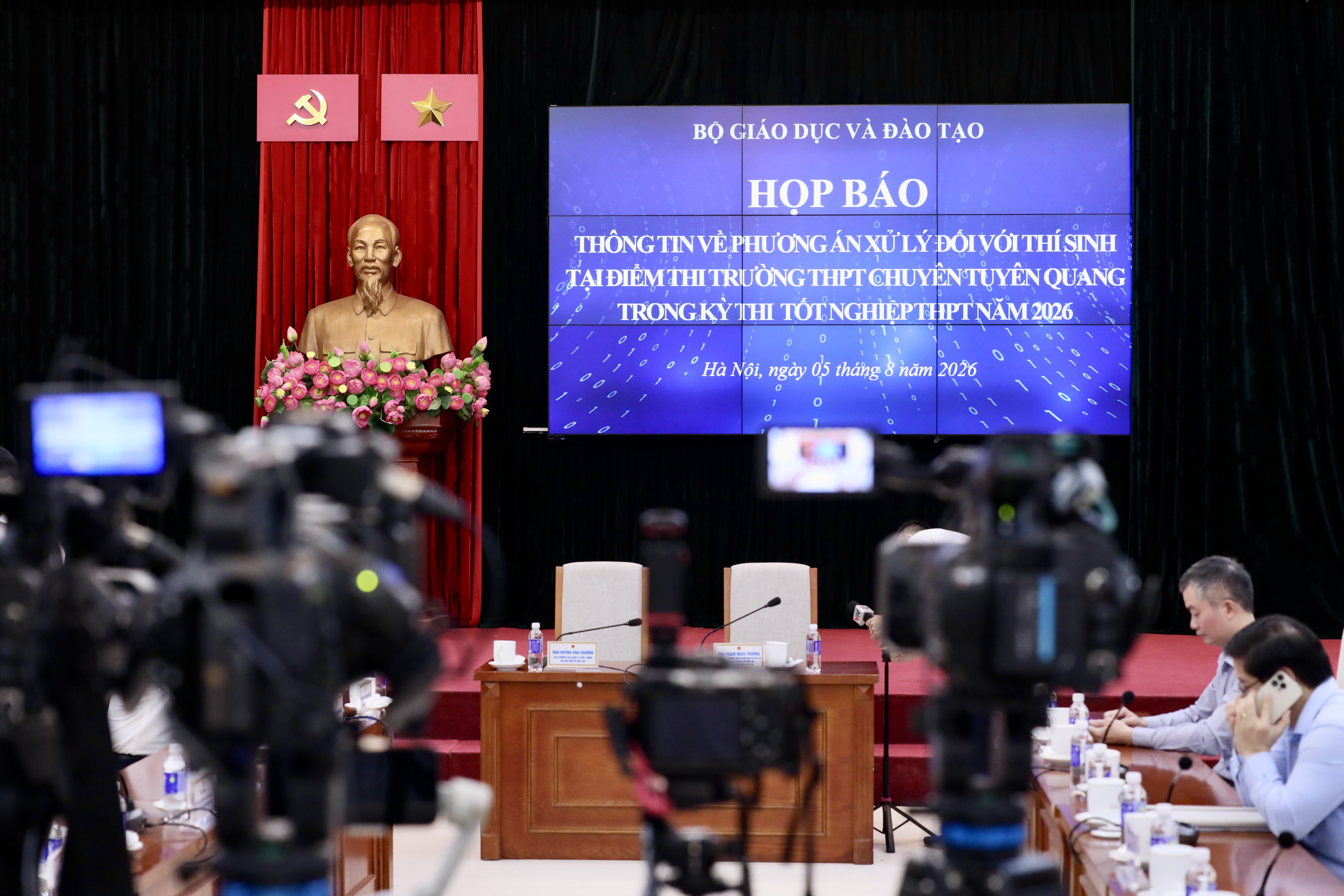 328 thí sinh trường Chuyên Tuyên Quang sắp thi lại tất cả các môn vào ngày 14,15/8