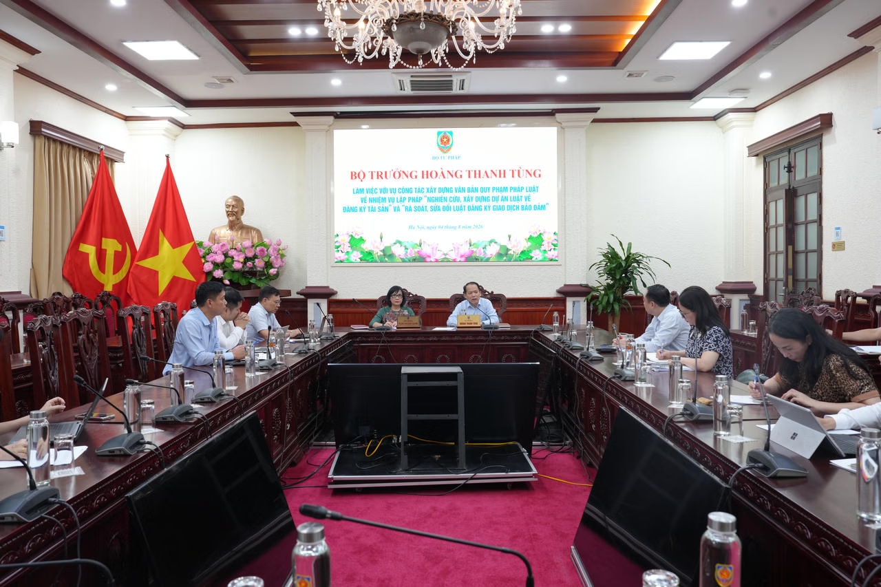 Tiếp tục nghiên cứu các nhiệm vụ lập pháp về xây dựng dự án Luật về đăng ký tài sản, Đăng ký giao dịch bảo đảm