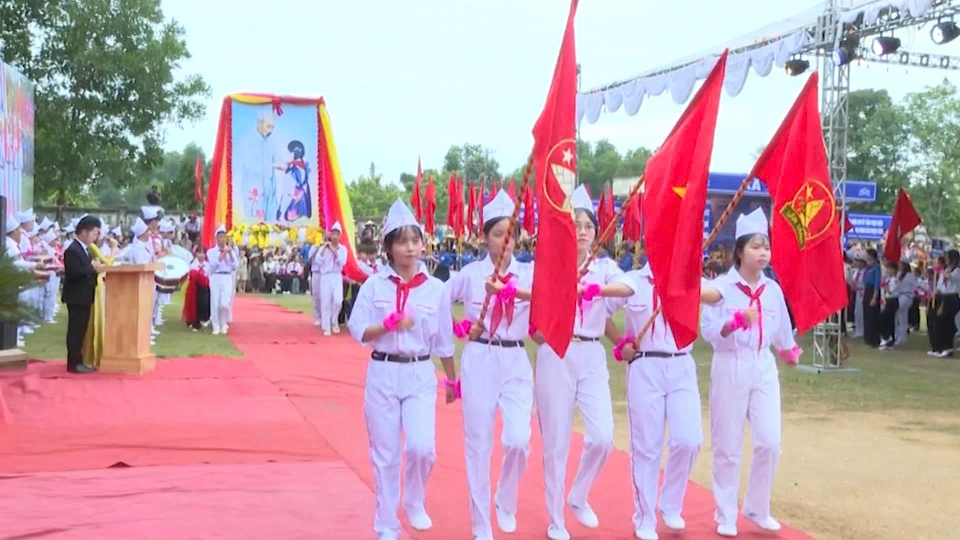 Sôi nổi không khí hội trại hè thanh thiếu nhi