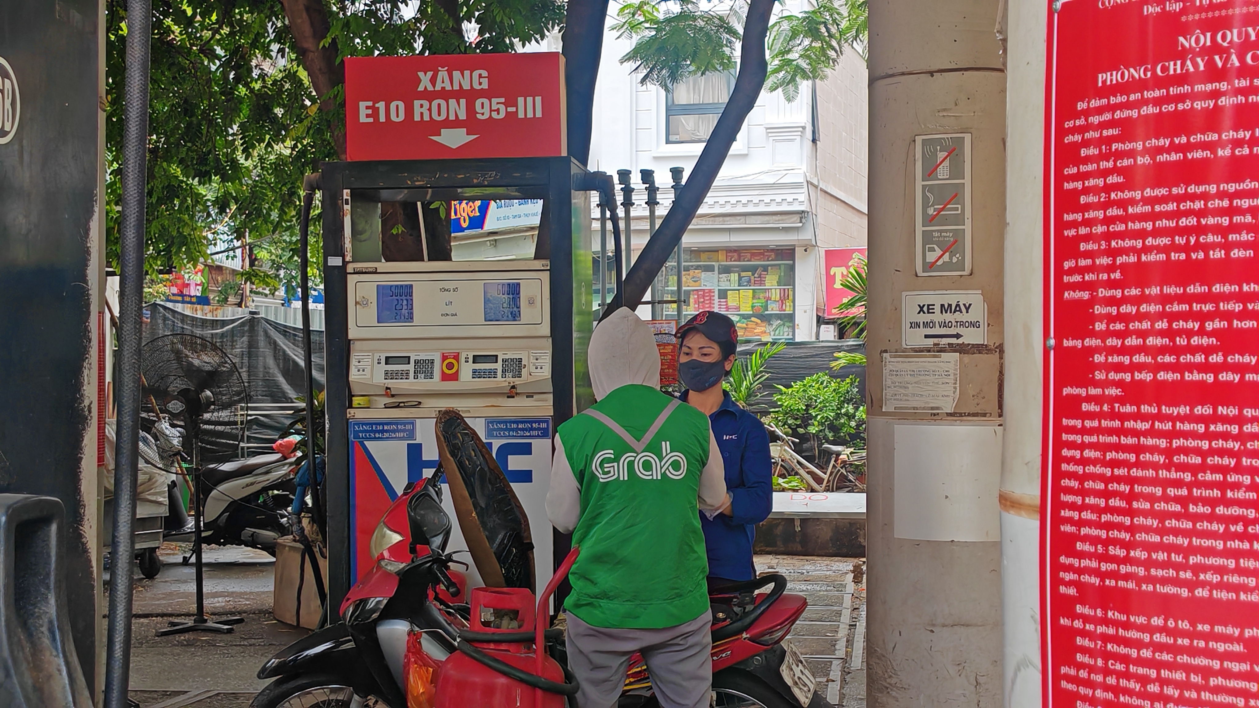 Không trích lập Quỹ bình ổn, giá xăng dầu tăng nhẹ