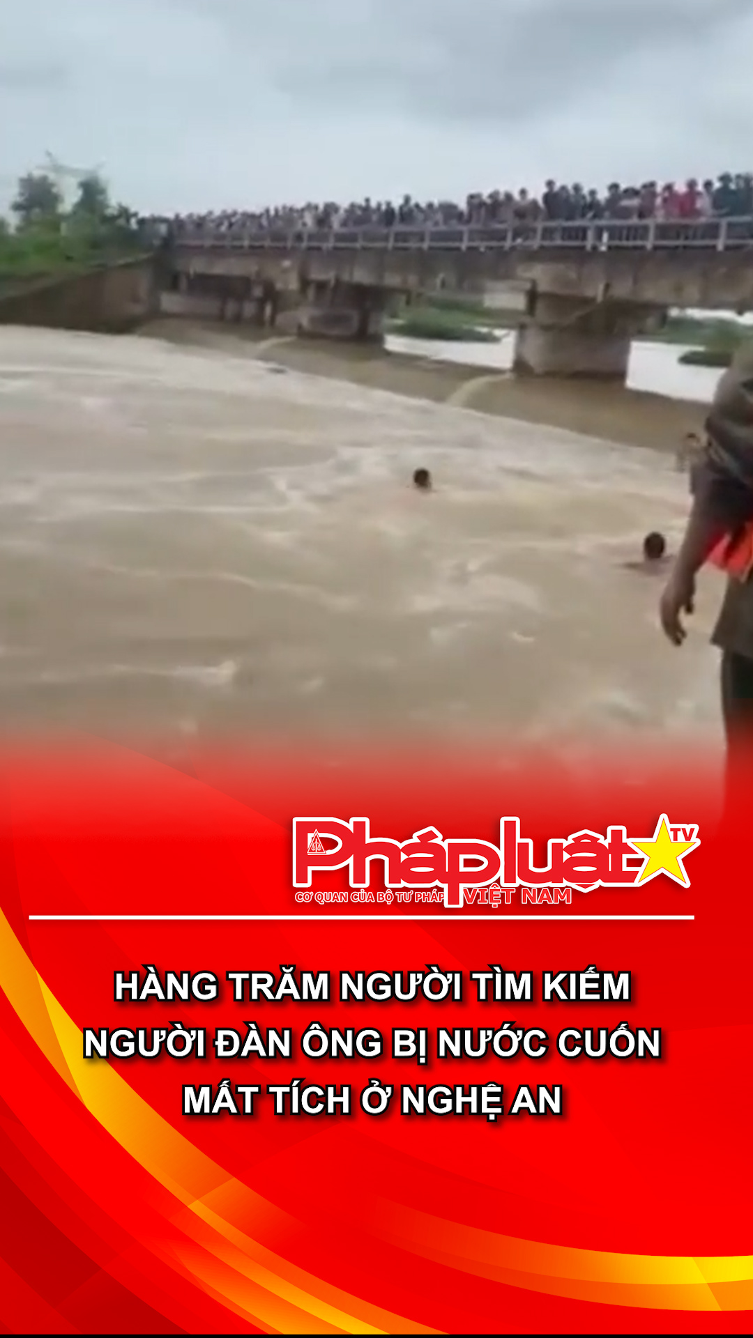 Hàng trăm người tìm kiếm người đàn ông bị nước cuốn mất tích ở Nghệ An
