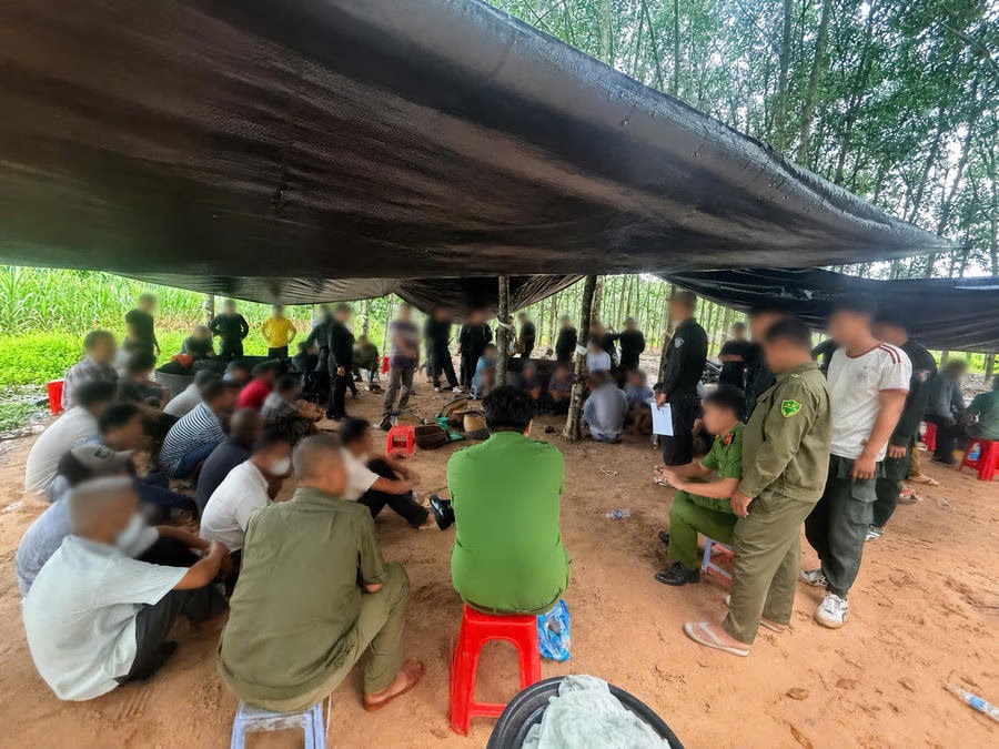 Điểm tin tối ngày 24/8: Triệt xóa tụ điểm đánh bạc trong vườn cao su hoang vắng, bắt giữ 40 người