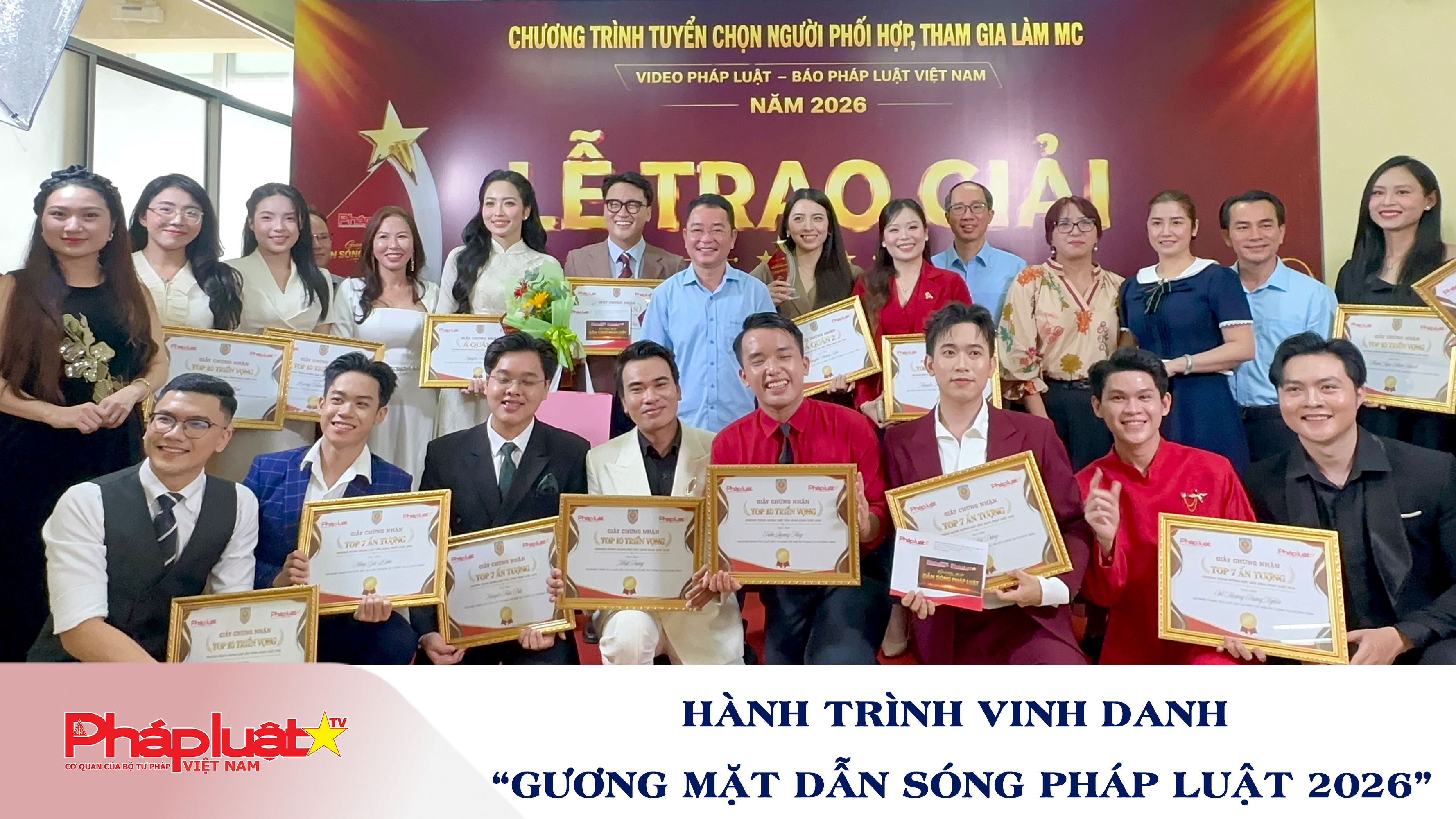 Nguyễn Huỳnh Thiên Phúc được vinh danh Quán quân “Gương mặt Dẫn sóng Pháp luật 2026”