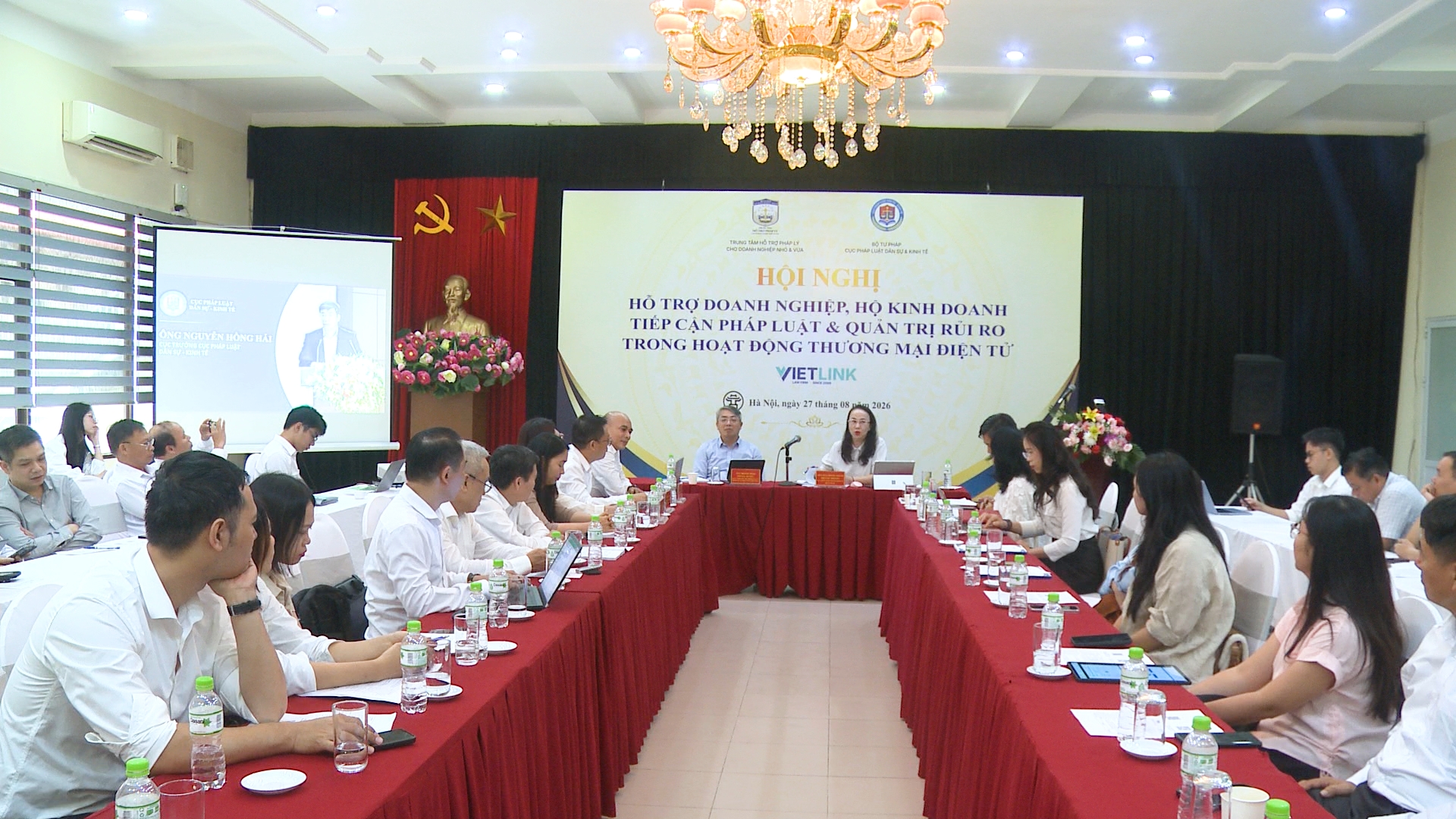 Hỗ trợ doanh nghiệp, hộ kinh doanh tiếp cận pháp luật và quản trị rủi ro trong hoạt động thương mại điện tử