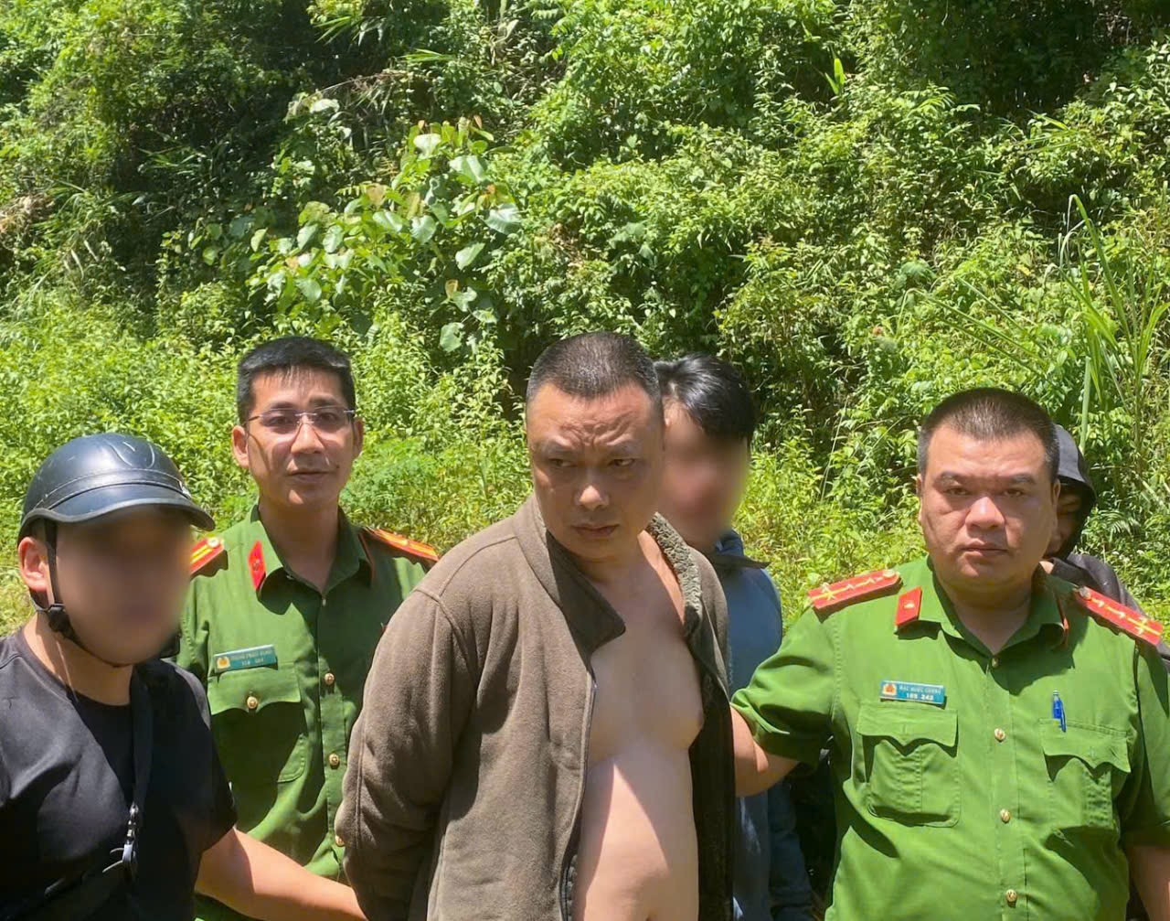 Bắt nghi phạm gây ra vụ giết người ở Trung Quốc rồi lẩn trốn sang lãnh thổ Việt Nam
