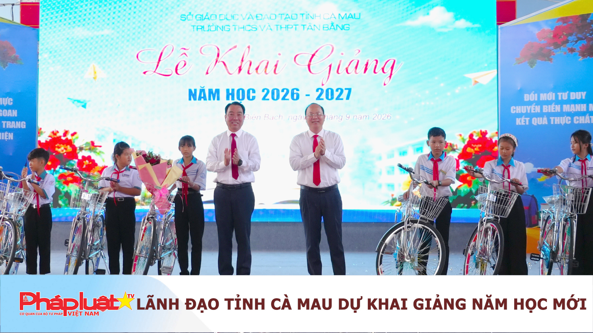 Lãnh đạo tỉnh Cà Mau dự khai giảng năm học mới