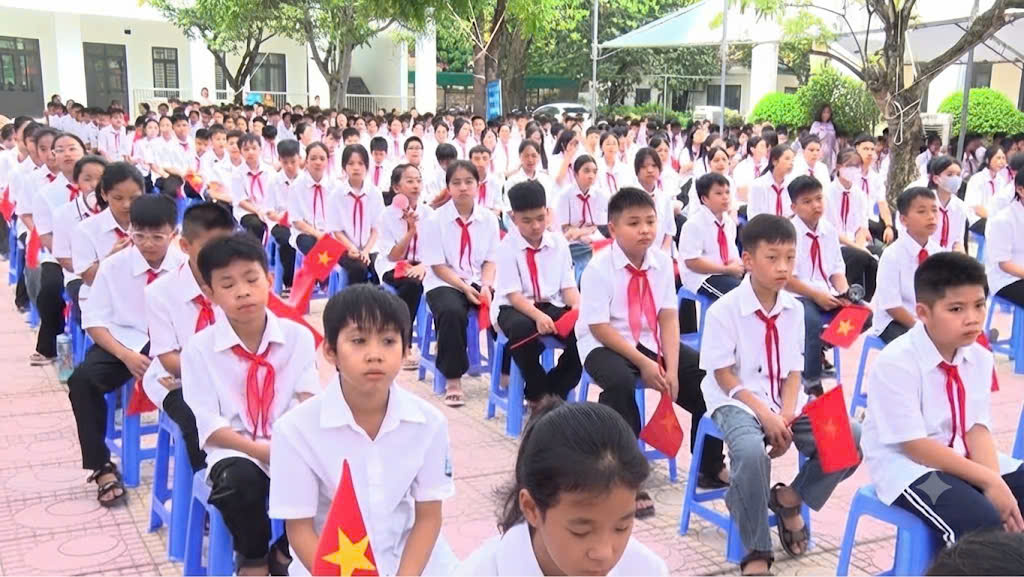 Hơn 13.000 học sinh xã Thanh Oai, Hà Nội bước vào năm học mới