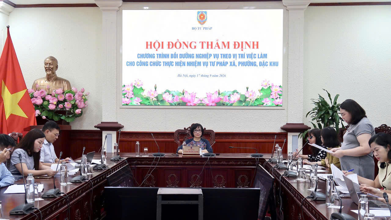 Hoàn thiện Chương trình bồi dưỡng công chức tư pháp cấp xã đáp ứng yêu cầu chính quyền địa phương 2 cấp
