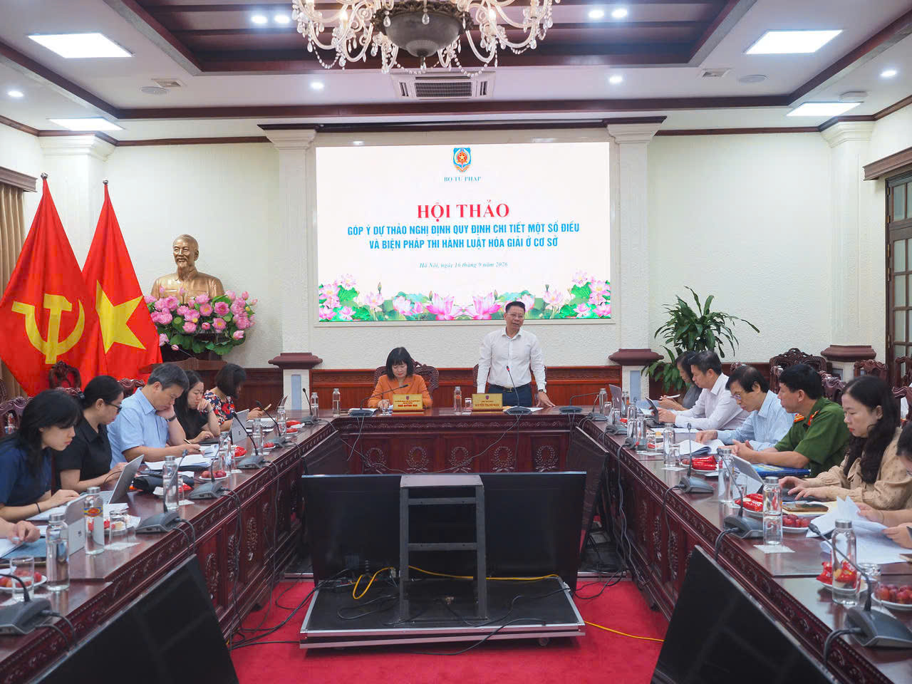 Hoàn thiện quy định về hòa giải ở cơ sở, làm rõ giới hạn trách nhiệm của hòa giải viên