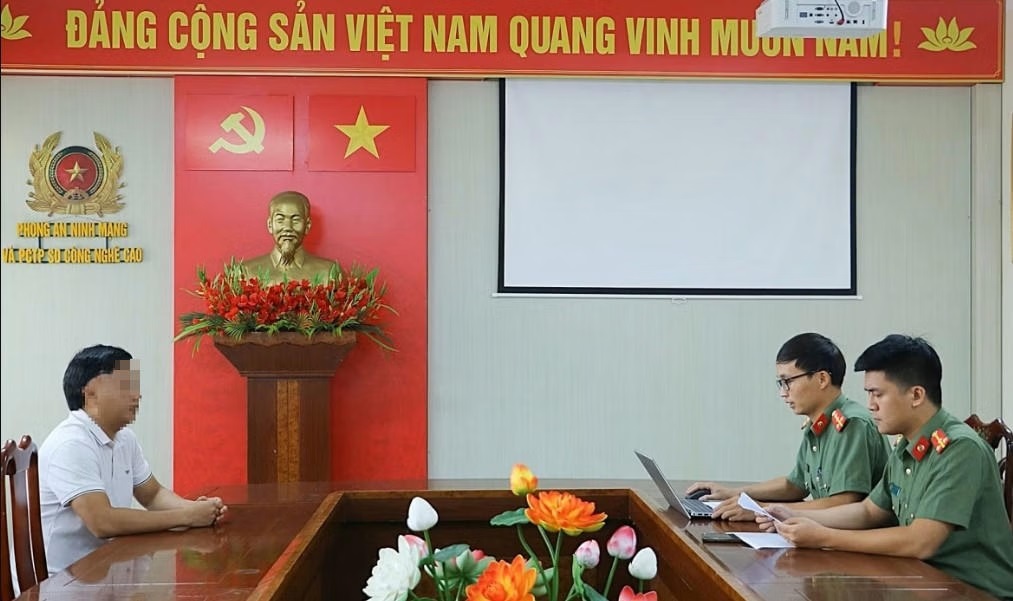 Tung tin “vỡ đê, nhà dân chìm trong biển nước”, một người bị phạt 15 triệu đồng

