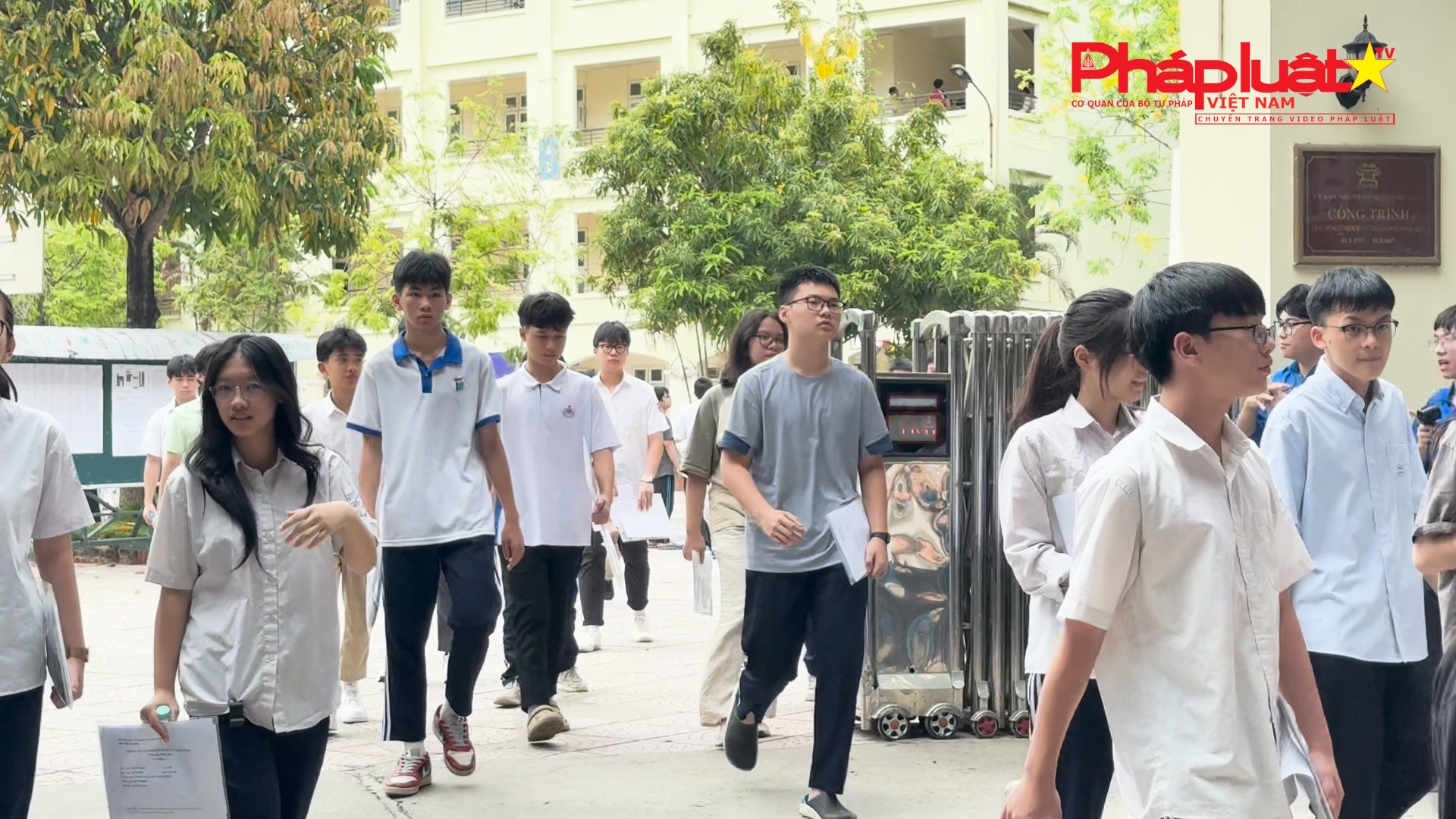Ban Bí thư lập đoàn giám sát công tác giáo dục phổ thông, sách giáo khoa