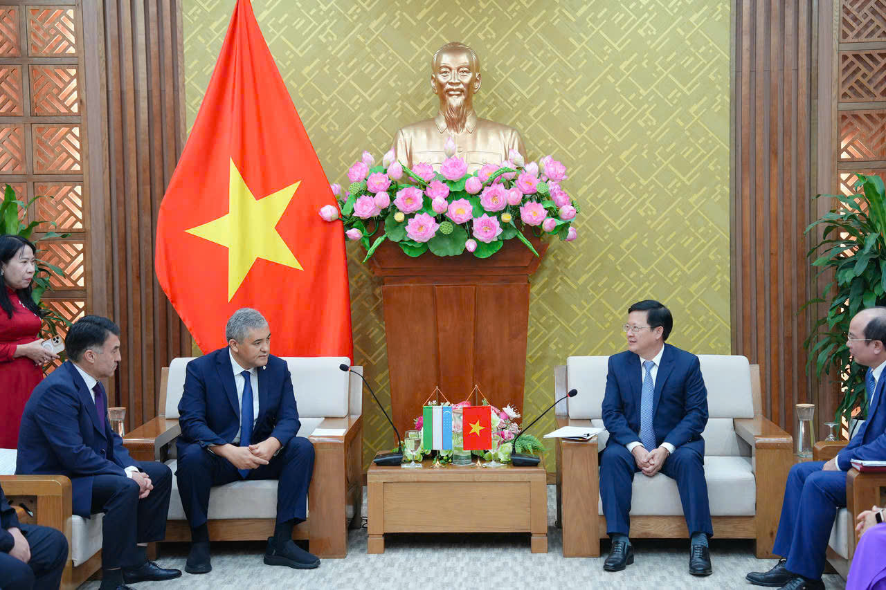 Tăng cường hợp tác thi hành án dân sự Việt Nam - Uzbekistan