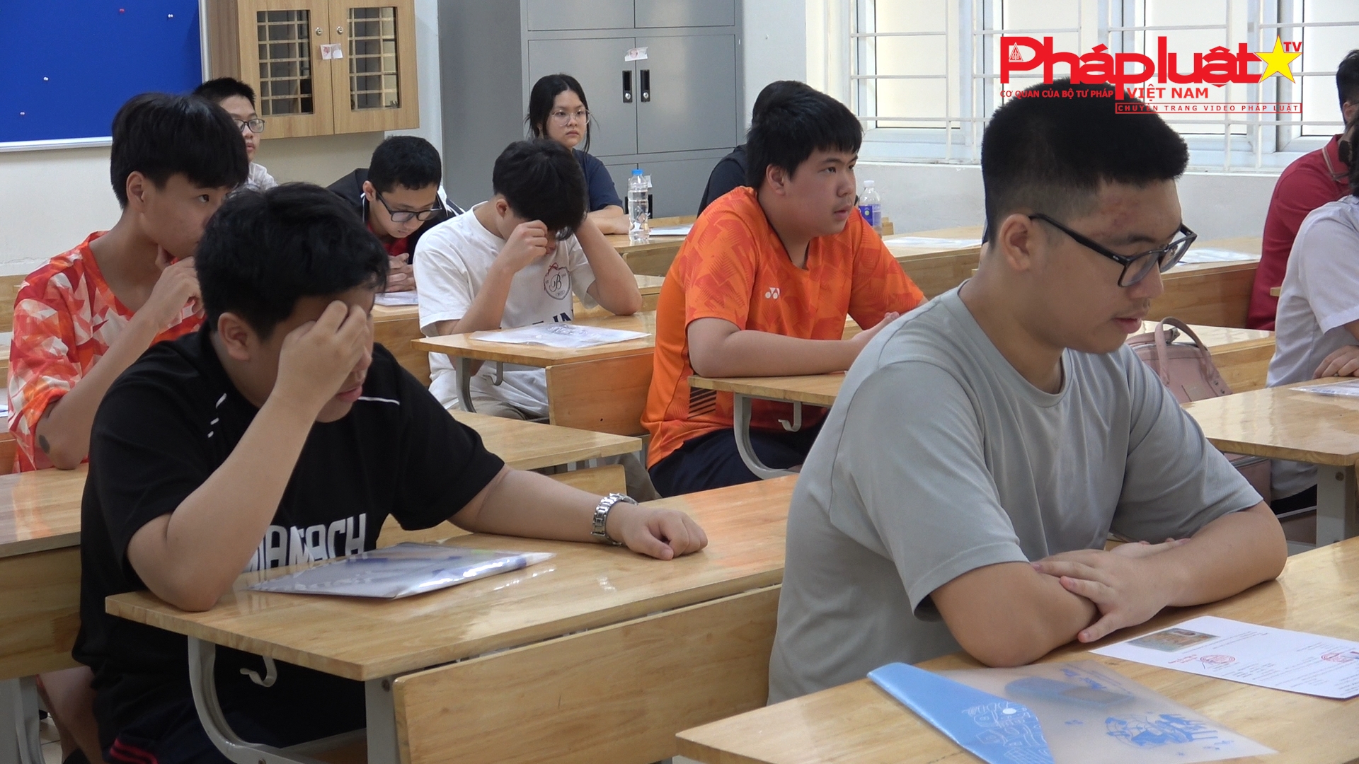 Hoạt động giáo dục tăng cường không thu tiền của người học