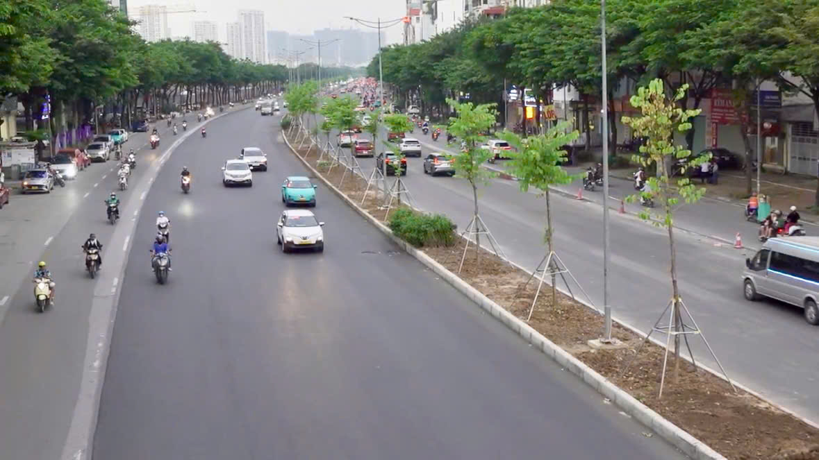 Đường Võ Chí Công hoàn trả mặt đường, hoàn thiện cảnh quan sau thi công cống ngầm