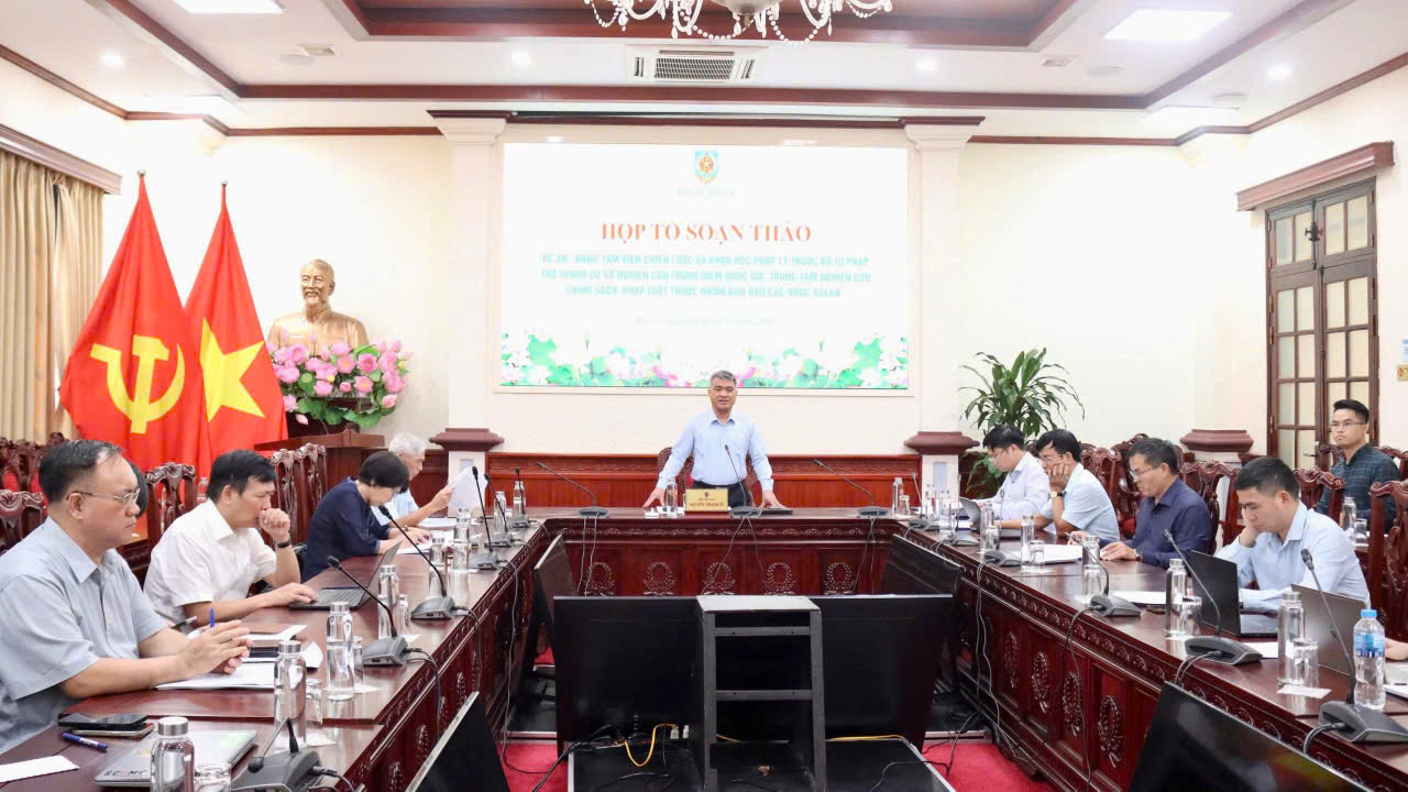 Đổi mới Viện Chiến lược và Khoa học pháp lý, nâng cao năng lực nghiên cứu pháp luật