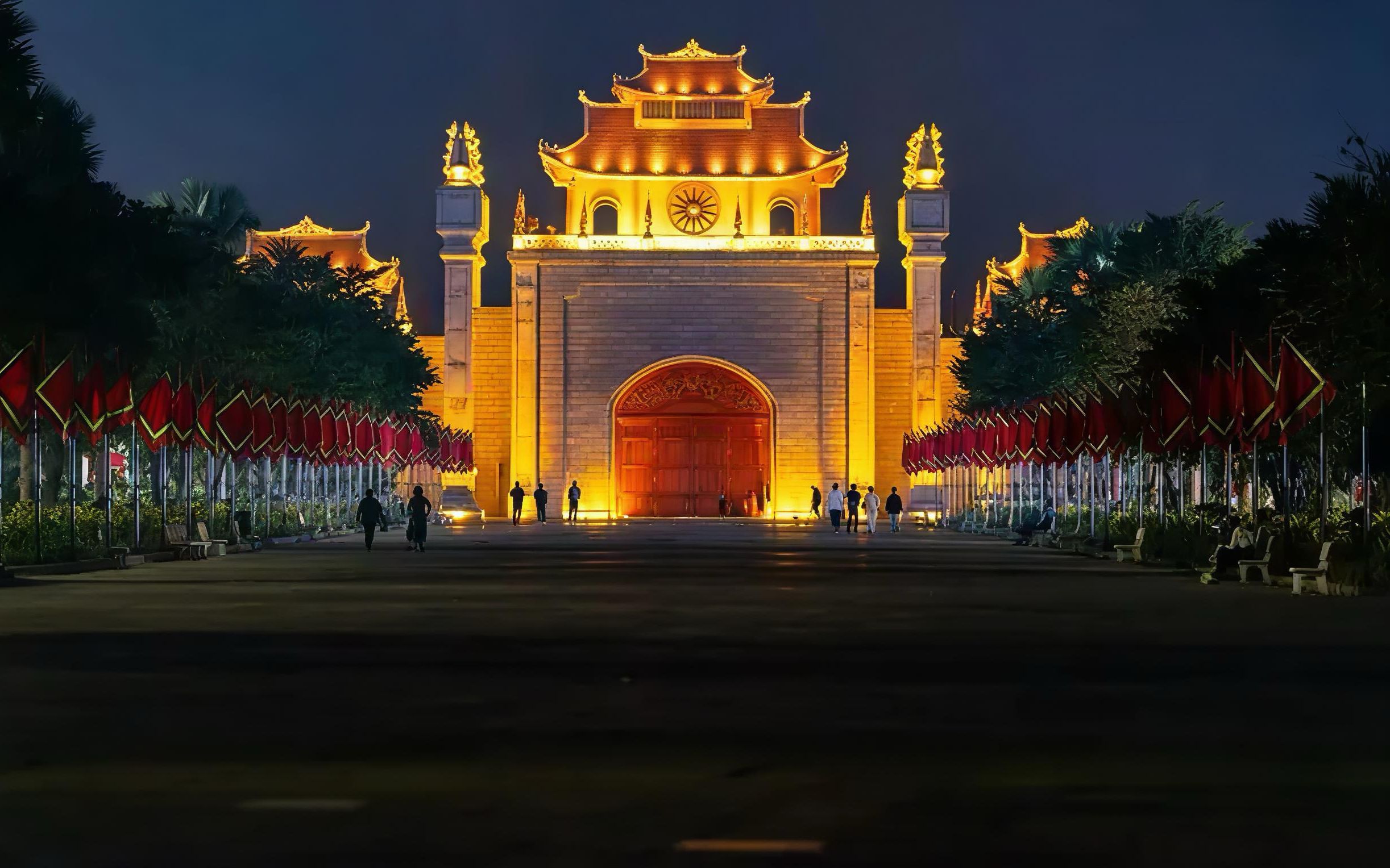 Hào khí Lạc Hồng' tái hiện huyền sử dân tộc trên sân khấu thực cảnh tại Đền Hùng