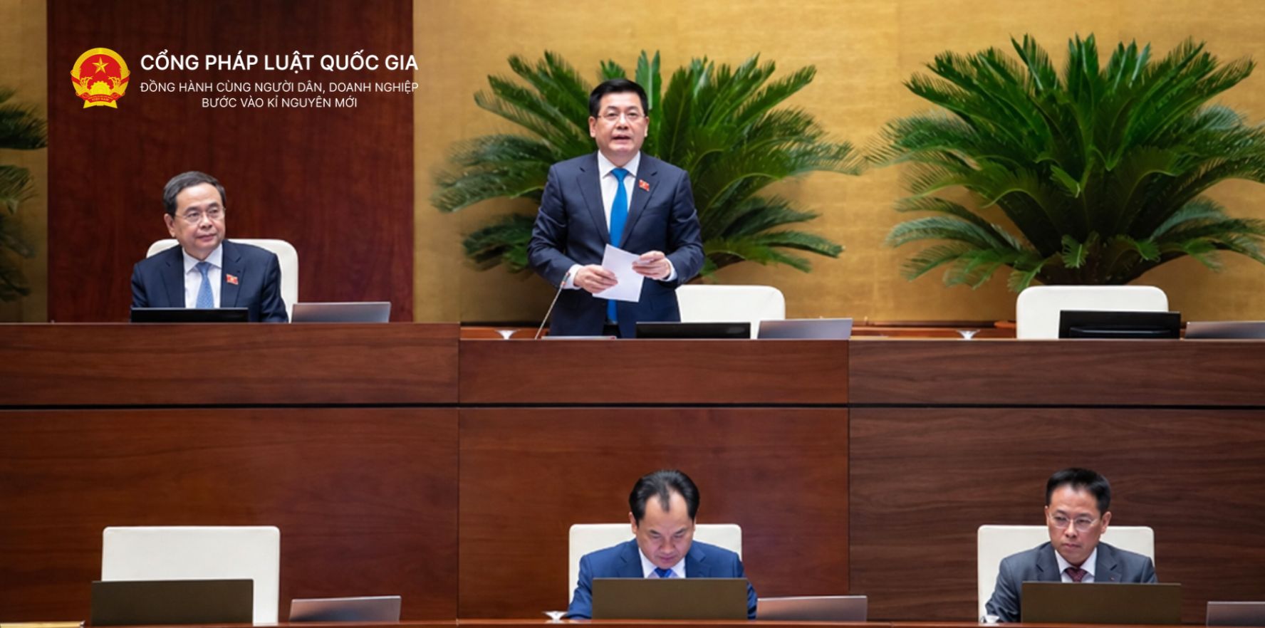 Quốc hội thảo luận ở hội trường về dự án Luật Đất đai (sửa đổi)