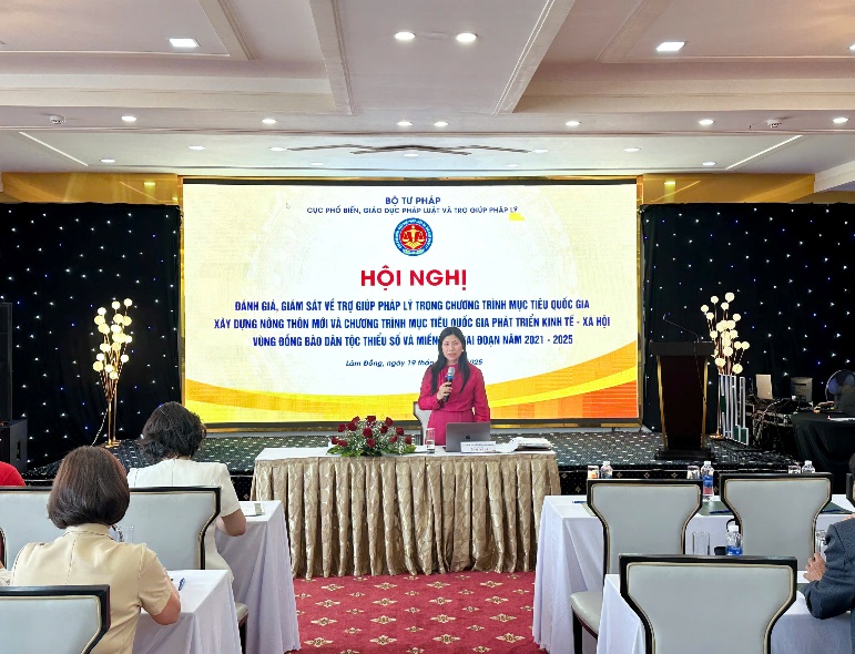 Đ/c Tô Thị Thu Hà, Phó Cục trưởng Cục Thông tin Phổ thông, giáo dục pháp luật và Trợ lý pháp lý (PBGD&TGPL)