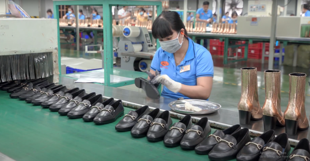 da-giay-se-tro-thanh-mat-hang-xuat-khau-ty-do-tiep-theo-cua-viet-nam-sang-canada